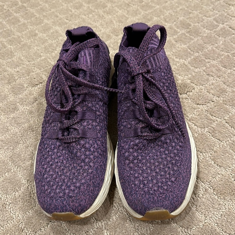 Excellent condition.  Worn a couple of times, casually only.
